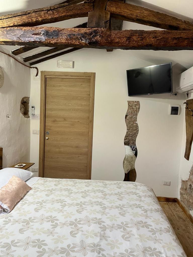 Bed and Breakfast Domus Vela à Fornelli Extérieur photo